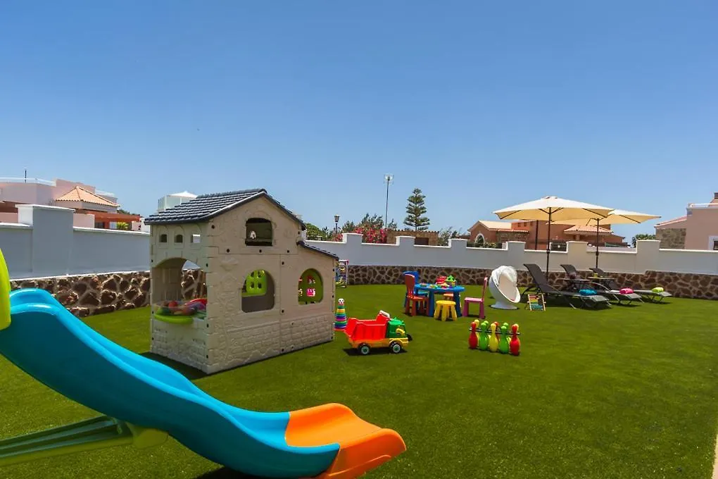 Perfect For Family Holidays With Private Pool, Near Beach And Golf- Villa Ashley Costa De Antigua