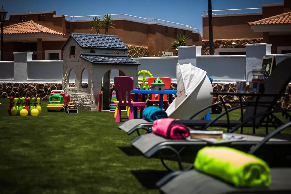 Perfect For Family Holidays With Private Pool, Near Beach And Golf- Villa Ashley Costa De Antigua Spain