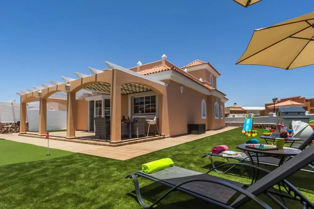 Perfect For Family Holidays With Private Pool, Near Beach And Golf- Villa Ashley Costa De Antigua