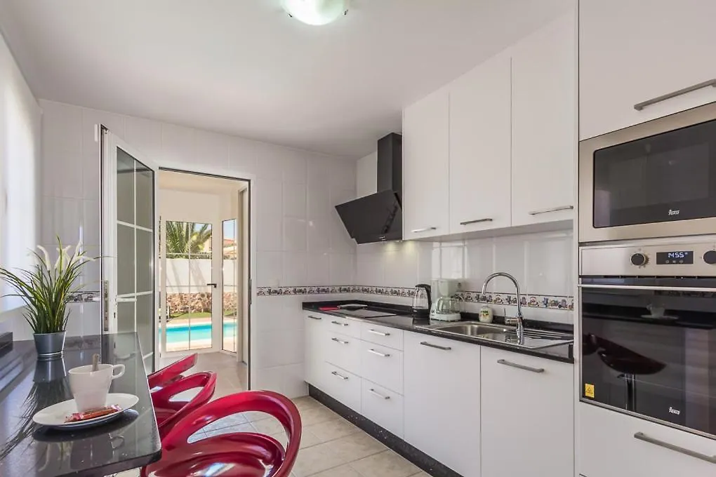 Perfect For Family Holidays With Private Pool, Near Beach And Golf- Villa Ashley Costa De Antigua