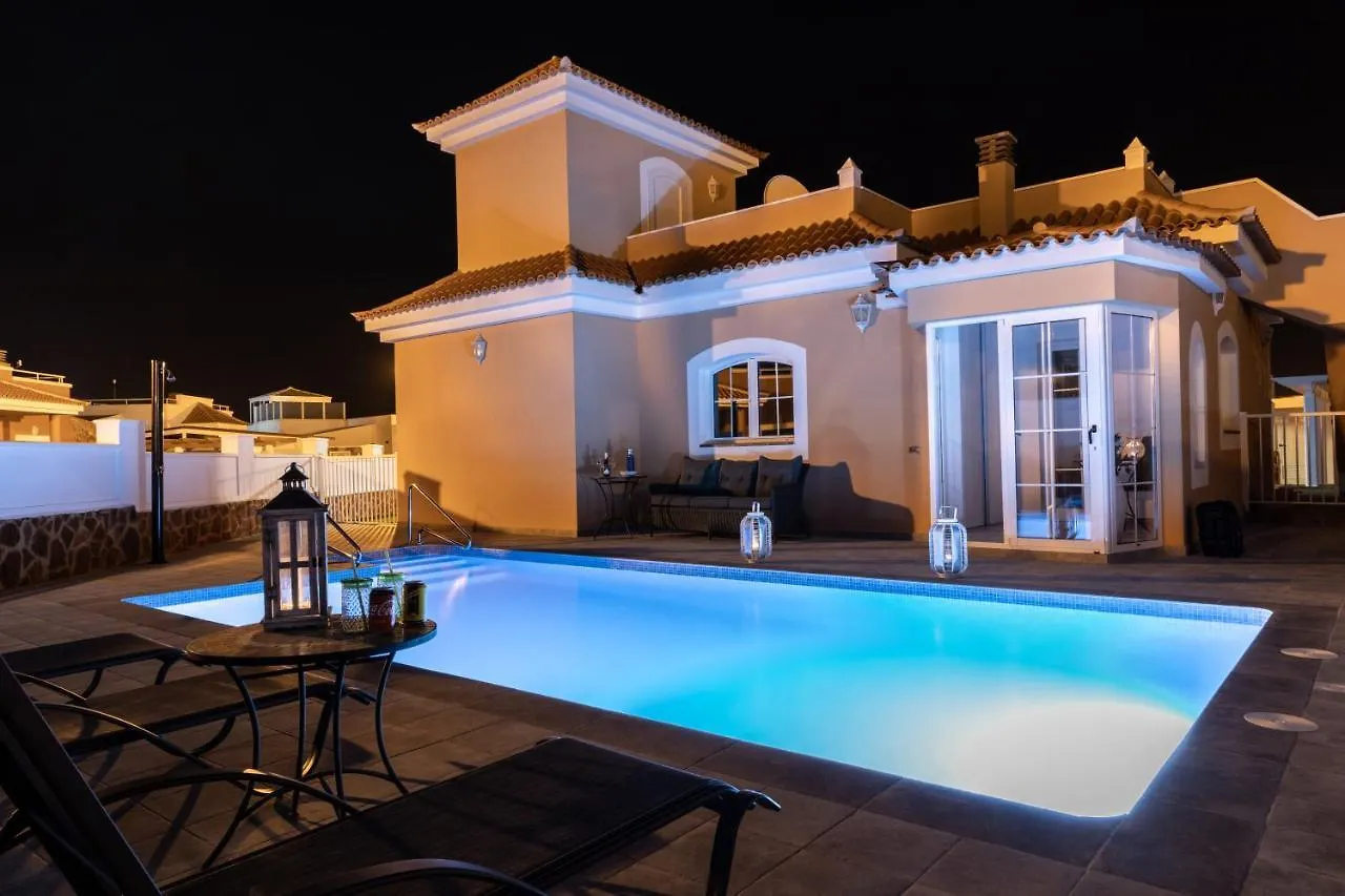 Perfect For Family Holidays With Private Pool, Near Beach And Golf- Villa Ashley Costa De Antigua